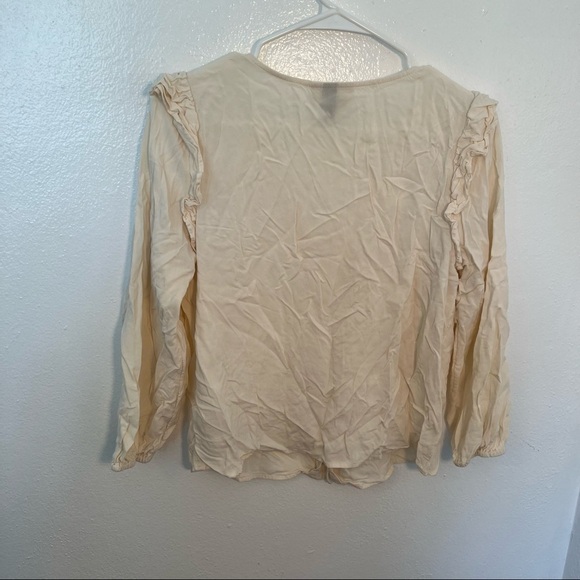 Universal Thread Double Ruffle Long Sleeve Deep V-Neck Top Cream - Picture 10 of 12